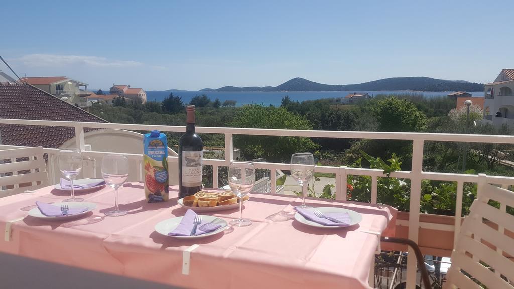 Adria Sun Apartments Vodice Bagian luar foto