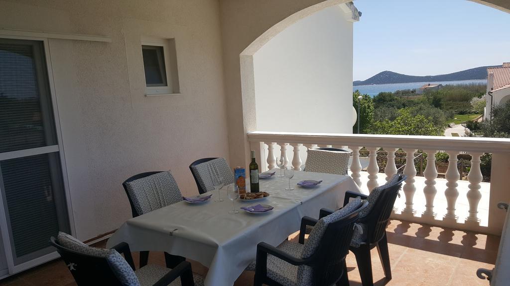Adria Sun Apartments Vodice Bagian luar foto