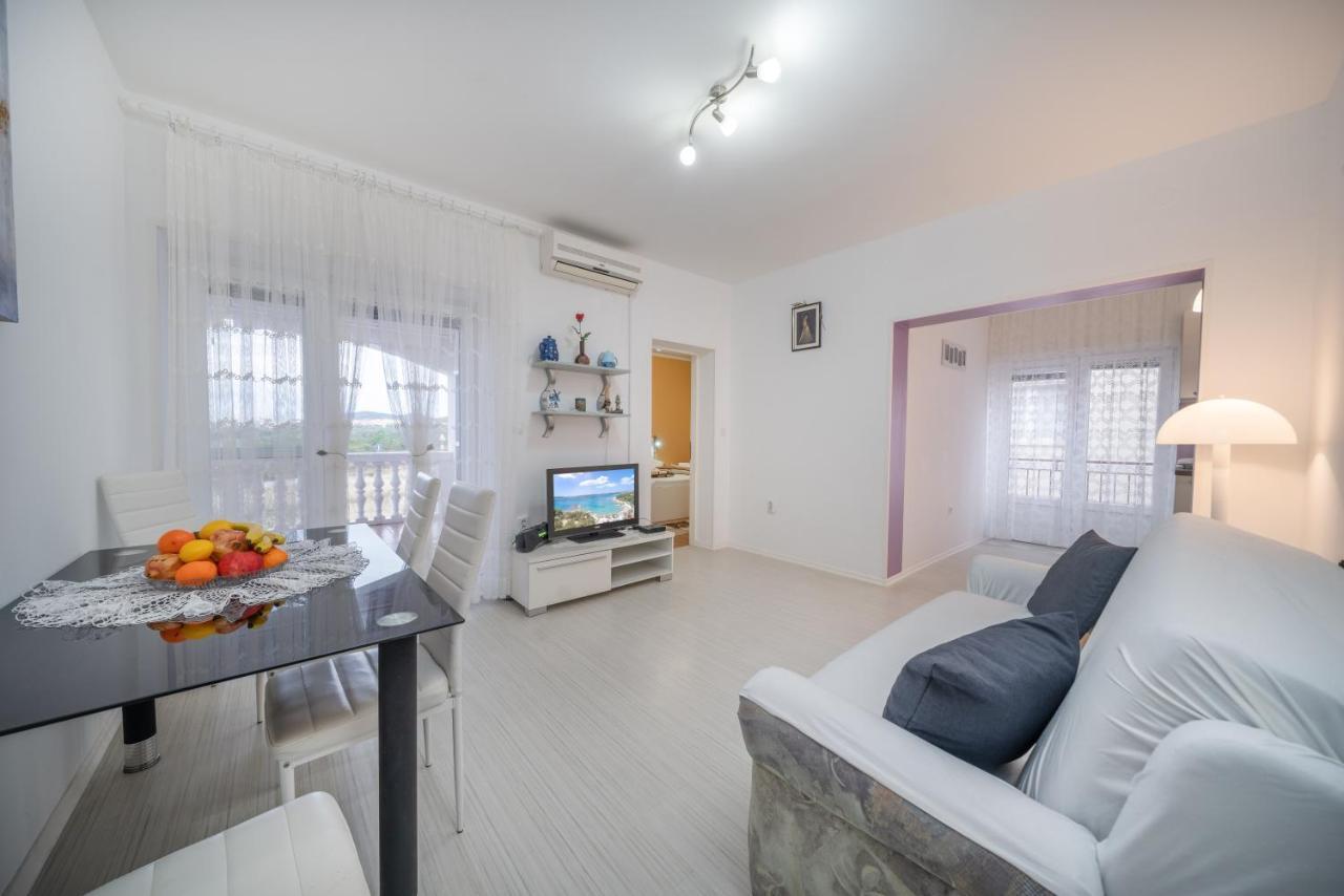 Adria Sun Apartments Vodice Bagian luar foto