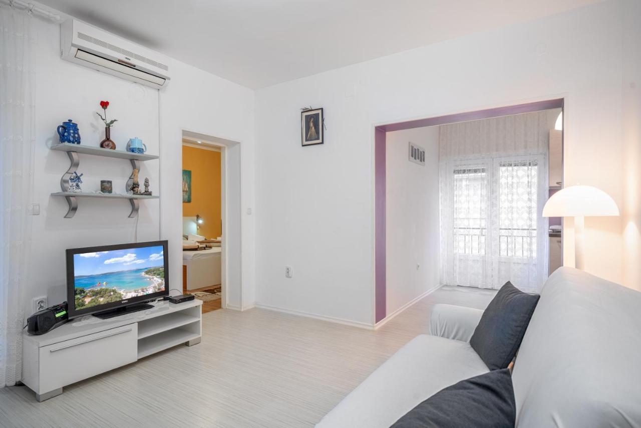 Adria Sun Apartments Vodice Bagian luar foto